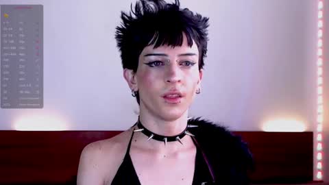 Snapshot of succubot chatting on 10/08/25, 05:21 Angel  online show from 10/08/25, 05:21