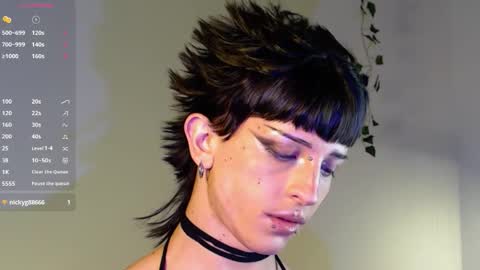 Snapshot of succubot chatting on 10/26/25, 05:24 Angel  online show from 10/26/25, 05:24