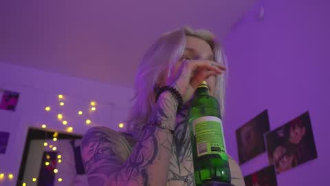 Snapshot of succubus_66 chatting on 01/26/25, 10:34 succubus_66 online show from 01/26/25, 10:34