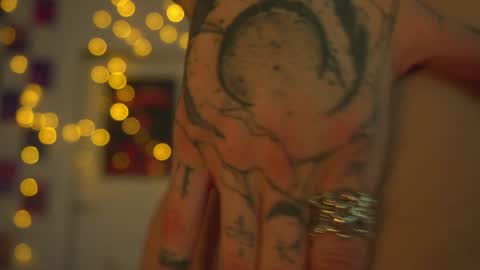 Snapshot of succubus_66 chatting on 02/02/25, 12:02 succubus_66 online show from 02/02/25, 12:02