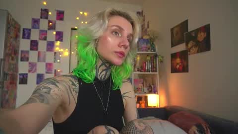 Snapshot of succubus_66 chatting on 03/06/25, 10:09 succubus_66 online show from 03/06/25, 10:09