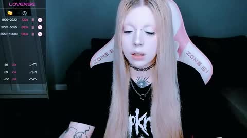 succubus_leslie online show from 10/26/25, 09:31