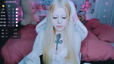 Snapshot of succubus_leslie chatting on 03/11/26, 11:22 succubus_leslie online show from 03/11/26, 11:22