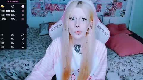 Snapshot of succubus_leslie chatting on 06/09/26, 03:01 succubus_leslie online show from 06/09/26, 03:01