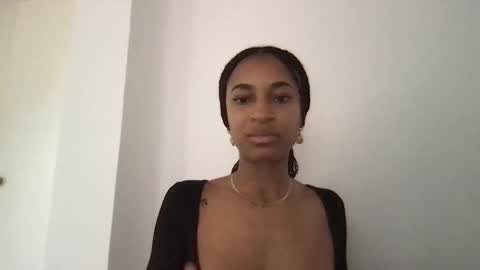 Snapshot of succubussirena chatting on 04/16/26, 12:17 Succubus Sirena online show from 04/16/26, 12:17