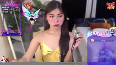 Snapshot of suckablechick chatting on 01/13/25, 05:12 Marry online show from 01/13/25, 05:12