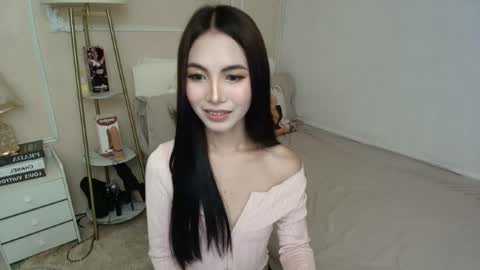 ITS ME ASHLEY online show from 04/25/26, 11:13