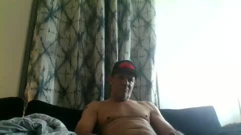 Snapshot of suckitu812 chatting on 12/17/24, 03:17 SUCKITU812 online show from 12/17/24, 03:17