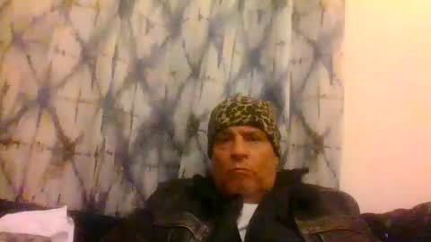 Snapshot of suckitu812 chatting on 03/09/25, 06:50 SUCKITU812 online show from 03/09/25, 06:50