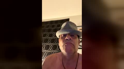 Snapshot of suckitu812 chatting on 03/29/26, 07:08 SUCKITU812 online show from 03/29/26, 07:08