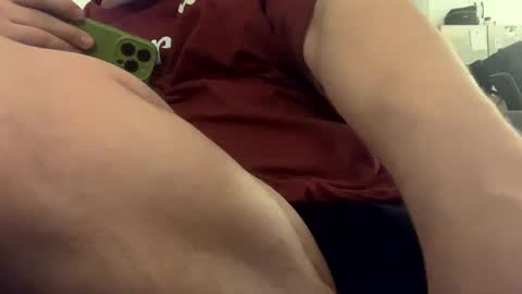 Snapshot of suckm3dry07 chatting on 01/14/25, 12:43 suckm3dry07 online show from 01/14/25, 12:43