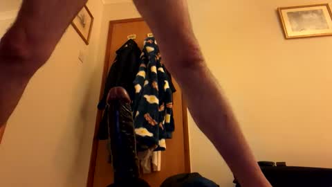 Snapshot of suckmeoffuk chatting on 09/12/25, 02:44 JJ online show from 09/12/25, 02:44