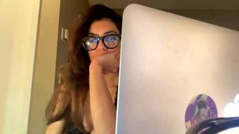 SaraSabeen online show from 12/20/24, 08:28