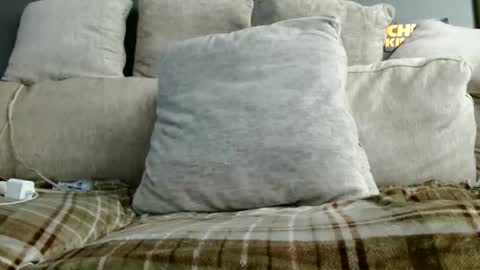 suckmywhitecock25 online show from 02/15/26, 06:15