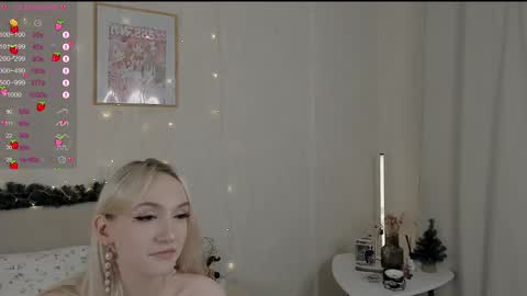 Snapshot of sue_everett chatting on 12/20/24, 12:38 sue_everett online show from 12/20/24, 12:38