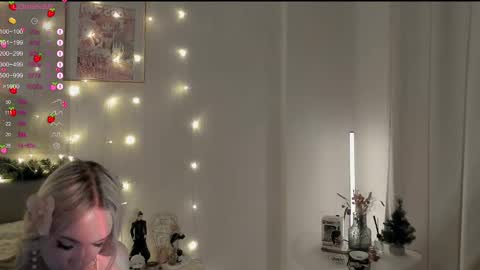 Snapshot of sue_everett chatting on 12/20/24, 06:45 sue_everett online show from 12/20/24, 06:45