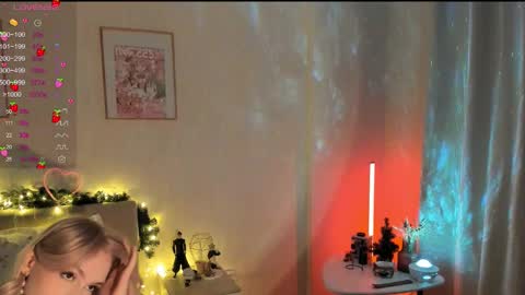 Snapshot of sue_everett chatting on 12/27/24, 11:39 sue_everett online show from 12/27/24, 11:39