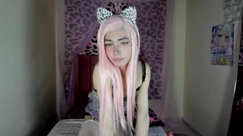 Snapshot of sue_krous chatting on 07/12/26, 04:14 sue online show from 07/12/26, 04:14