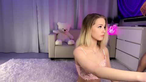 Emmy online show from 10/19/25, 11:00