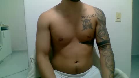 Snapshot of suetsemsay chatting on 11/24/25, 01:49 suetsemsay online show from 11/24/25, 01:49