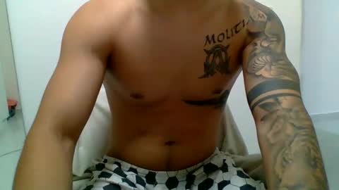 Snapshot of suetsemsay chatting on 12/01/25, 03:11 suetsemsay online show from 12/01/25, 03:11