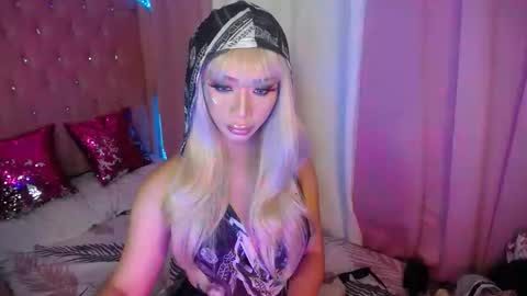 Snapshot of sugar_hally chatting on 11/06/25, 01:45 your ultimate goddess online show from 11/06/25, 01:45