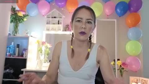 Snapshot of sugar_spice_all_things_nice chatting on 10/20/25, 11:54 Sugar 4pm-8pm CAT Mon-Fri online show from 10/20/25, 11:54