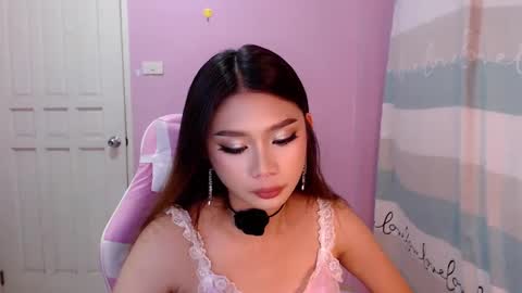 Snapshot of sugarcandiesx chatting on 12/17/24, 03:28 Ellen online show from 12/17/24, 03:28