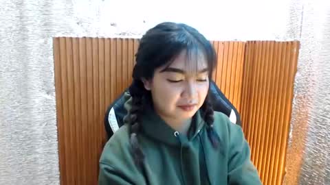 Sugar online show from 02/12/25, 04:33