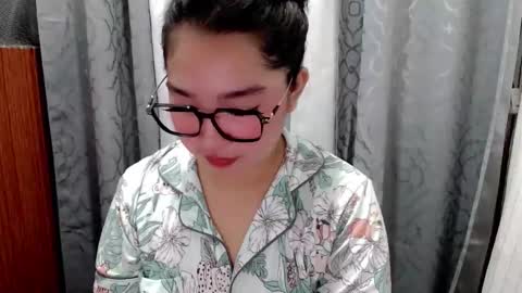 Sugar online show from 09/30/25, 12:37