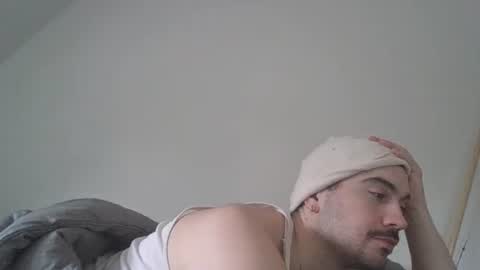 Snapshot of sugargay222 chatting on 06/15/26, 08:22 Sugar online show from 06/15/26, 08:22