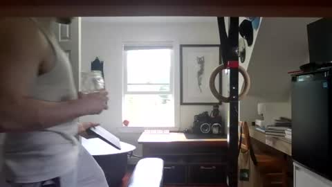 Snapshot of sugargay222 chatting on 06/25/26, 10:47 Sugar online show from 06/25/26, 10:47