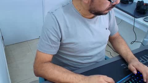 Johnny online show from 01/13/26, 06:35