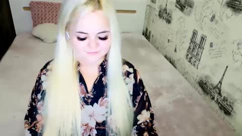 Snapshot of sugarkissx chatting on 11/04/25, 07:46 sugarkissx online show from 11/04/25, 07:46