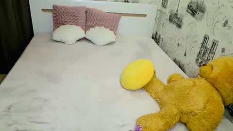 Snapshot of sugarkissx chatting on 12/04/25, 09:01 sugarkissx online show from 12/04/25, 09:01