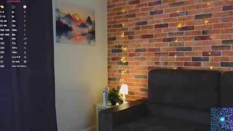 Snapshot of sugarmoan chatting on 04/08/26, 03:23 Carolina online show from 04/08/26, 03:23