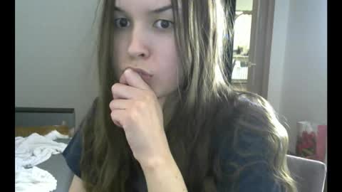 Snapshot of sugarrbell chatting on 10/04/25, 02:48 Bell online show from 10/04/25, 02:48