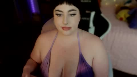Snapshot of sugarrrbabydoll chatting on 04/17/26, 08:56 Lucy Love online show from 04/17/26, 08:56