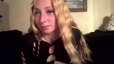 Snapshot of sugarrushxoxo chatting on 03/09/26, 05:11 sugarrushxoxo online show from 03/09/26, 05:11