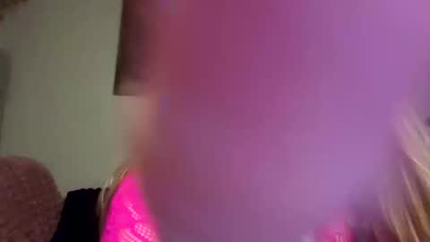 Snapshot of sugarrushxoxo chatting on 04/03/26, 04:43 sugarrushxoxo online show from 04/03/26, 04:43