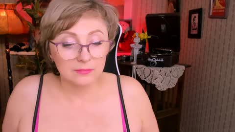 Vivien online show from 12/26/24, 07:16