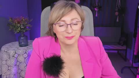 Vivien online show from 01/11/25, 03:20