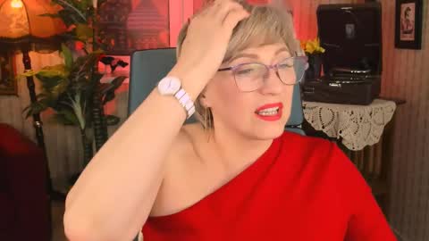 Vivien online show from 02/12/25, 06:19