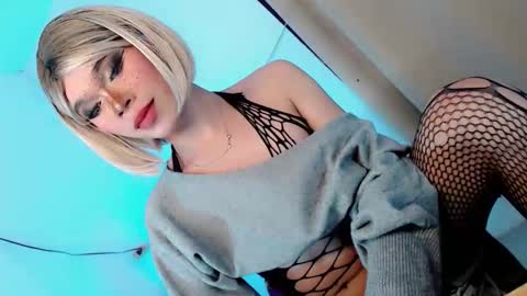 Snapshot of sugarxbaby_ chatting on 06/11/26, 01:42 LoveSugar online show from 06/11/26, 01:42