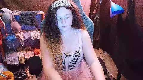 sugasunny online show from 12/17/25, 04:29