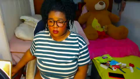 Snapshot of suggarbaby1 chatting on 12/14/24, 04:56 Cami   Back in 2 hours online show from 12/14/24, 04:56