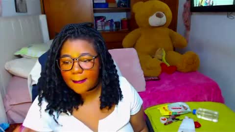 Snapshot of suggarbaby1 chatting on 12/17/24, 07:29 Cami   Back in 2 hours online show from 12/17/24, 07:29