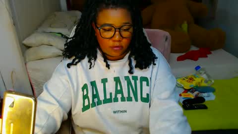 Snapshot of suggarbaby1 chatting on 12/26/24, 05:37 Cami   Back in 2 hours online show from 12/26/24, 05:37