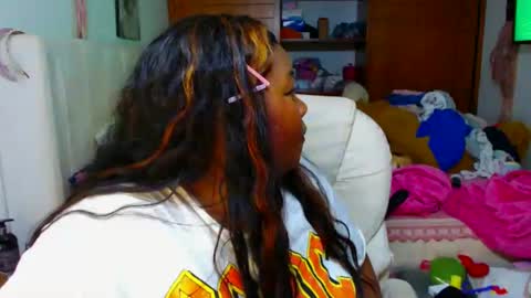 Snapshot of suggarbaby1 chatting on 02/09/25, 05:19 Cami   Back in 2 hours online show from 02/09/25, 05:19