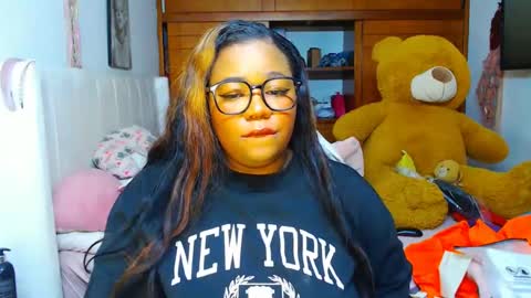 Snapshot of suggarbaby1 chatting on 02/21/25, 07:01 Cami   Back in 2 hours online show from 02/21/25, 07:01